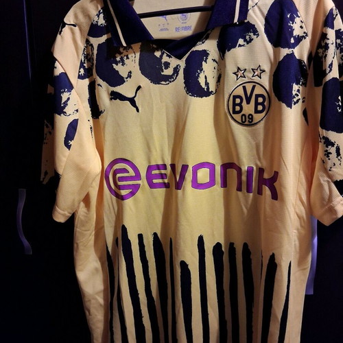 Borussia Dortmund Home Jersey new, authentic, size Large