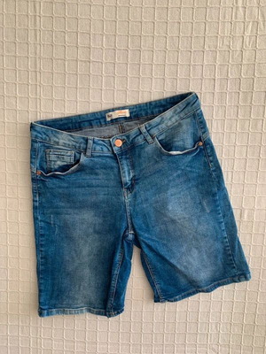 Clockhouse denim shorts L/XL, blue