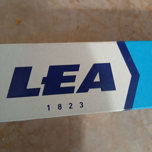 Lea Shaving Cream 40g like new
