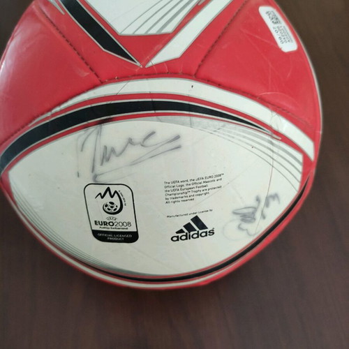 Leather collectible ball Euro 2008 new with authentic signatures