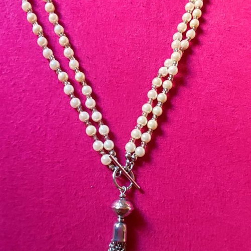Necklace with pearls and metal elements new