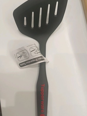 Wide spatula Tupperware new