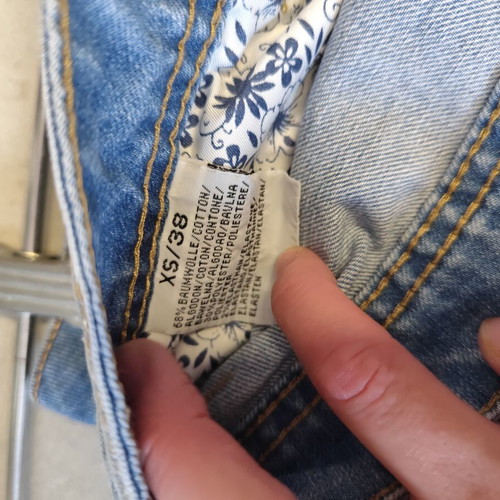 Set of 3 shorts and 2 skirts XS/S like new