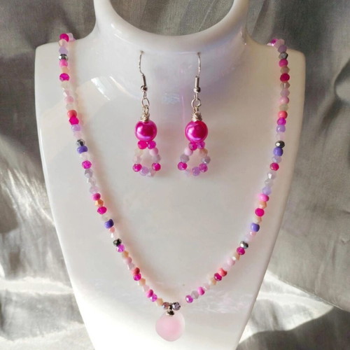 handmade elegant necklace and earrings set