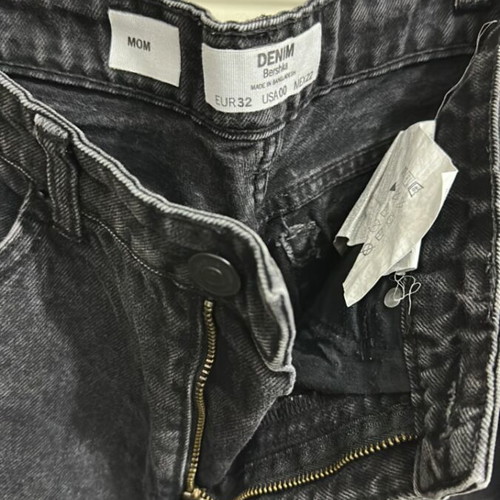 Bershka mom fit jeans used, black and gray, size XXS
