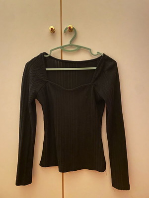 Shein black blouse like new, fits small size
