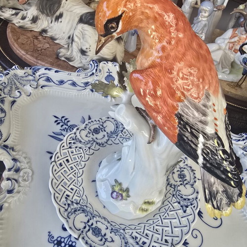 Meissen porcelain figure like new, waxwing on branch