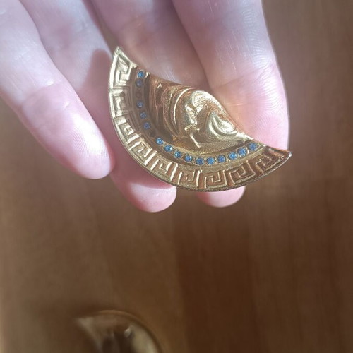 Vintage clip-on earrings used, very good condition