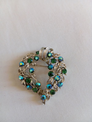Lisner vintage brooch with AB crystals