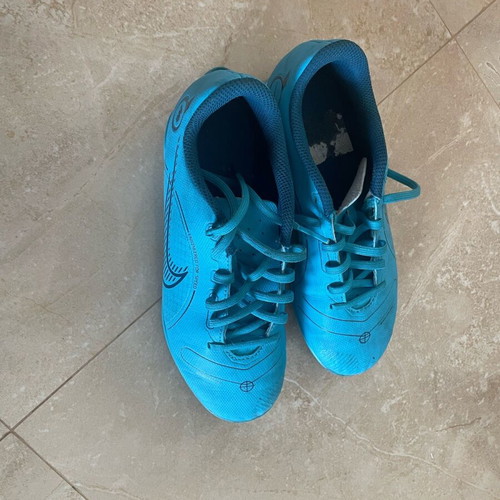 Nike football shoes athletic used, turquoise, size 34
