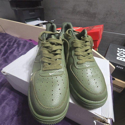 Nike Air Force 1 '07 LV8 Utility sneakers size 43, green