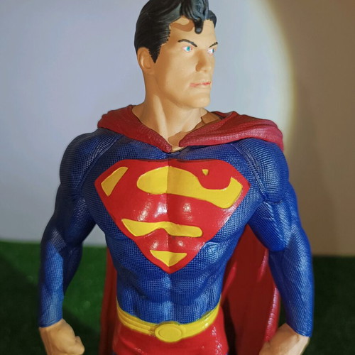 Superman resin statue like new, handmade collectible