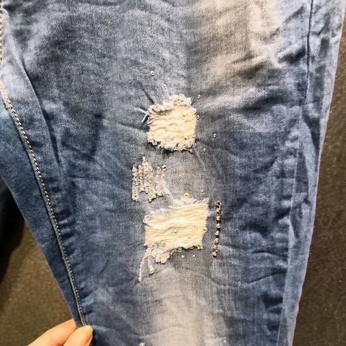 Y2K Glam Distressed Skinny Jean like new, blue with strass