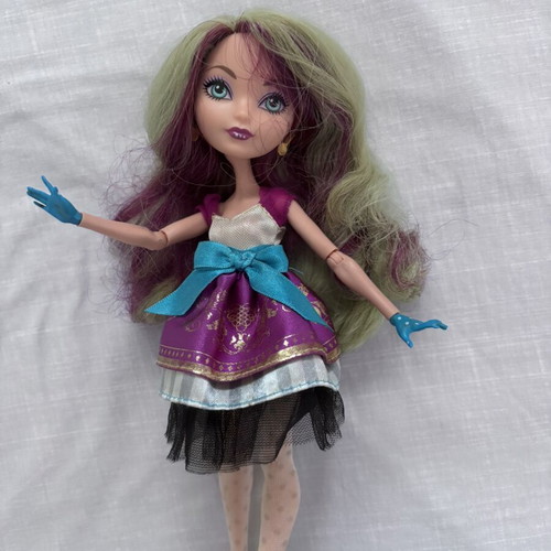 Ever After High Maddie Hatter doll used, missing accessories