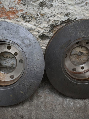BMW Guttmann brake discs used for E32 E34 520i 540i