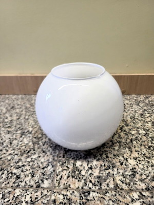 Set of 2 Glass Spherical Vases like new, white and transparent, 16cm