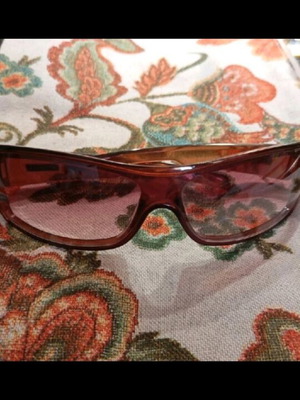 Gucci sunglasses like new, brown acetate frame