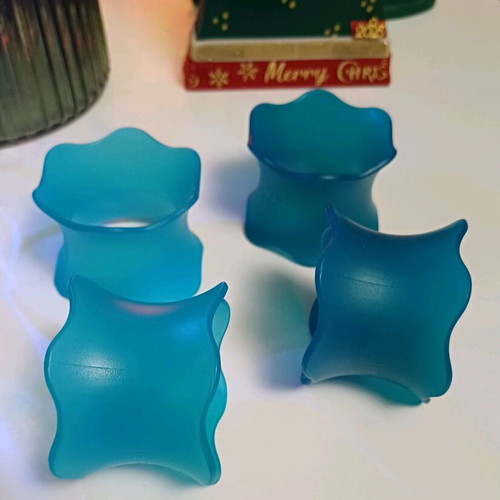 Tupperware napkin rings new, set of 4