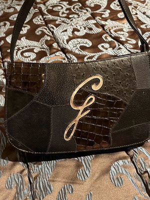 Italian leather shoulder bag like new, black