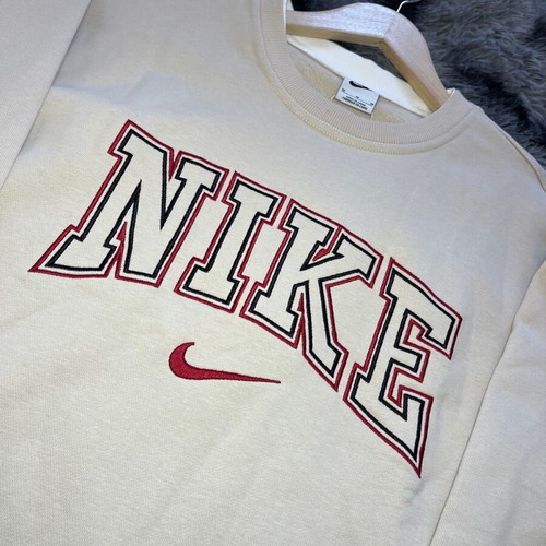 Nike Retro Crewneck Sweatshirt Cream/Red Size M New