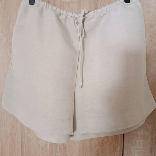 H&M linen blend shorts with string size S like new, beige