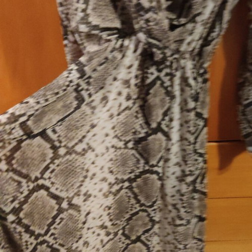 Dress modern with elastic waist like new, black and gray