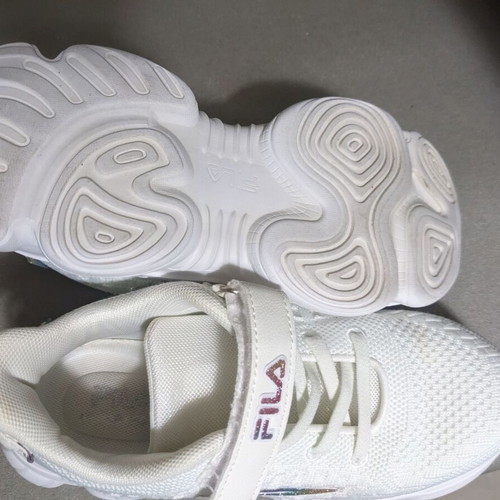 Fila girls' shoes size 34 like new, white athletic