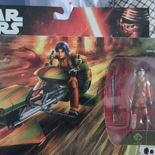 Star Wars Ezra Bridger's Speeder with figure and vehicle new