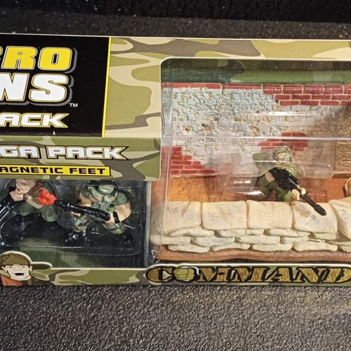 Commando Micro-Icon Mega Pack new with 4 figures and plastic diorama