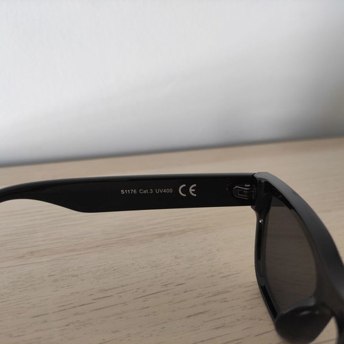 AV Sunglasses black square sunglasses like new
