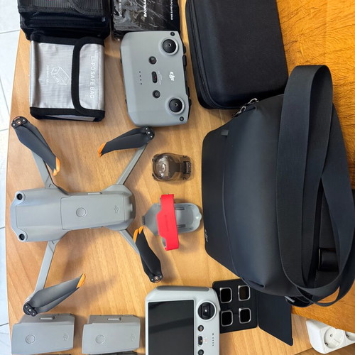 DJI Air 2s Combo drone like new with DJI RC control and 5 batteries