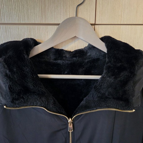 Zara reversible black jacket like new, size Large
