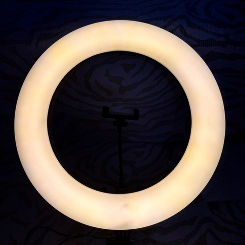 Professional ring light like new, 45cm diameter, without tripod