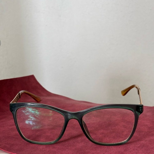 Bulget glasses used, green and gold