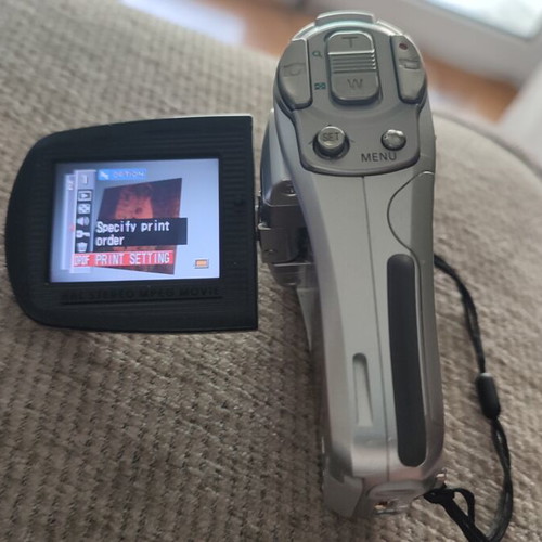 Sanyo Xacti Vintage Digital Camera 4MP with 60x Zoom and Accessories