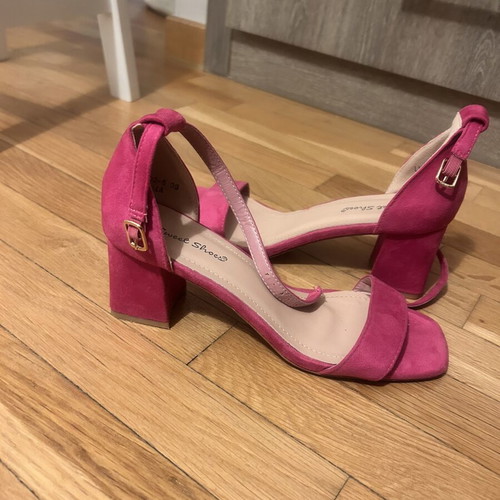 Fuchsia Suede Platform Sandals like new, size 38