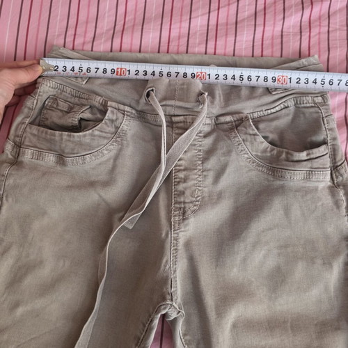 Khaki gray pants like new with elastic and drawstring, size M