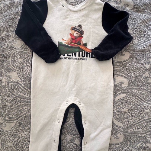 Lapin house romper like new