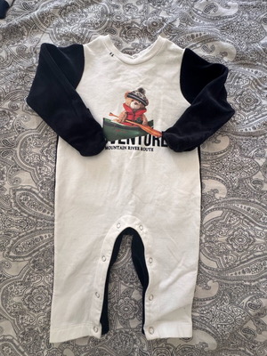 Lapin house romper like new