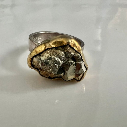 Ring used with 24K gold, 975 silver and pyrite