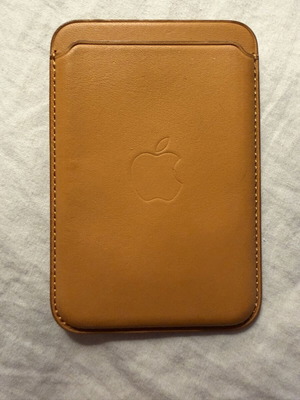 MagSafe Original iPhone Wallet for iPhone 15 and Pro