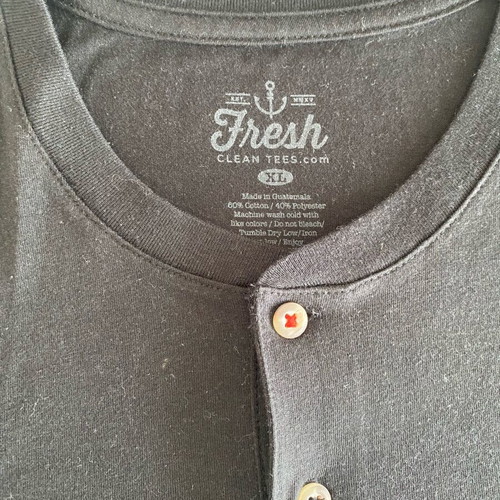 Fresh black T-shirt XL like new with buttons