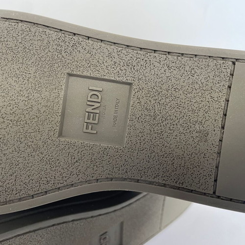 Fendi sneakers like new, size 37, leather, khaki