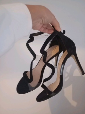 Sante πέδιλα ψηλοτάκουνα 10 πόντα νούμερο 39 σαν καινούργιο, μαύρα