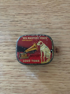 His Master’s Voice gramophone needles like new, collectible