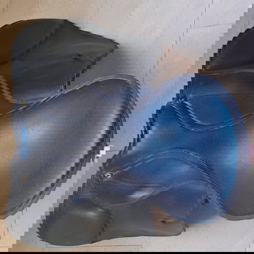 Регулируема седалка Bartl 17,5 инча като нова със синтетично дърво