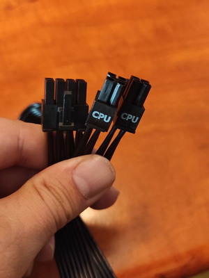 Corsair Modular CPU Cable 8 Pin Male to 8 (4+4) Pin Like New