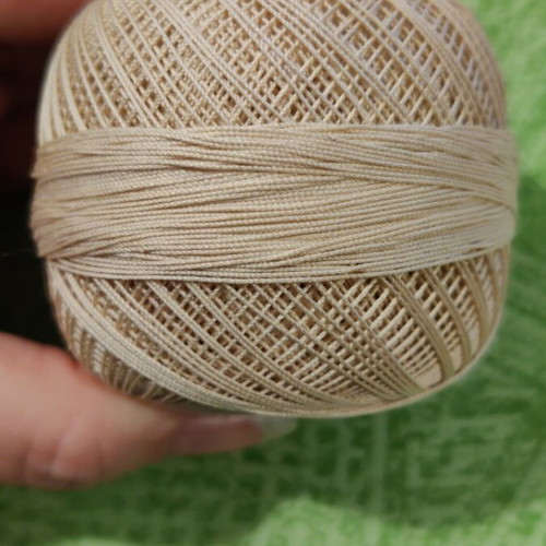 Various threads new in different colors and sizes