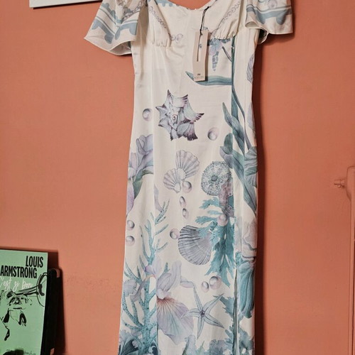 Nidodileda dress new, size M, white and turquoise