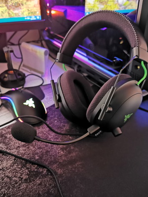 Razer BlackShark V2 Special Edition Over Ear Gaming Headset με σύνδεση 3.5mm / USB Πράσινο
